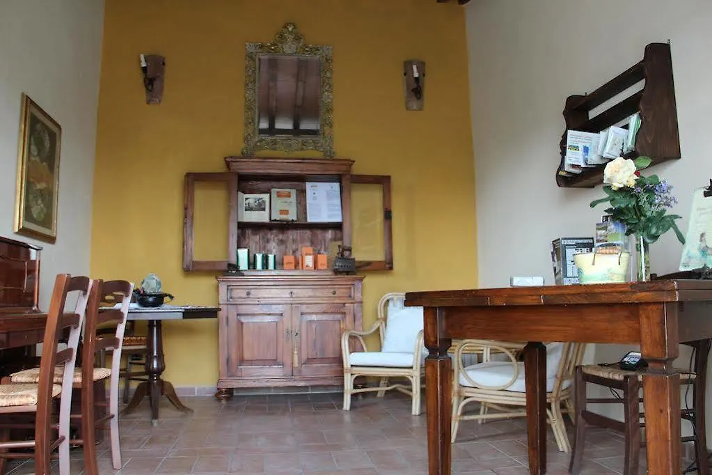 Farm stay Agriturismo Il Castagnolino Villa San Gimignano Italy